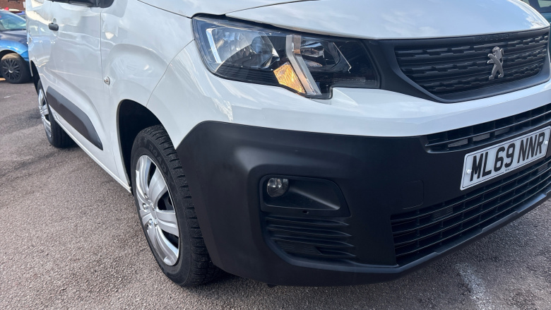 Peugeot Partner Standard Diesel 1000 1.5 BlueHDi 100 Professional Van